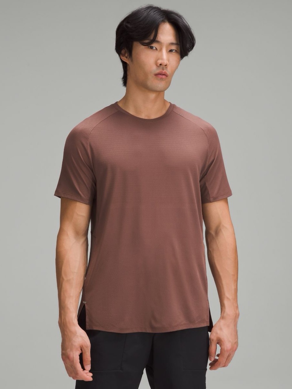 Lululemon- License to Train Short-Sleeve Shirt
Elite - Copper